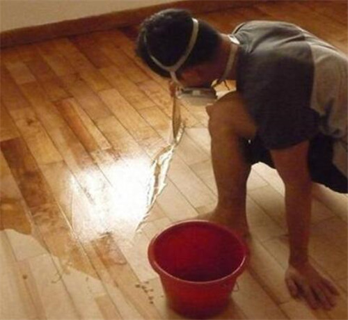 地板翻新用什么漆