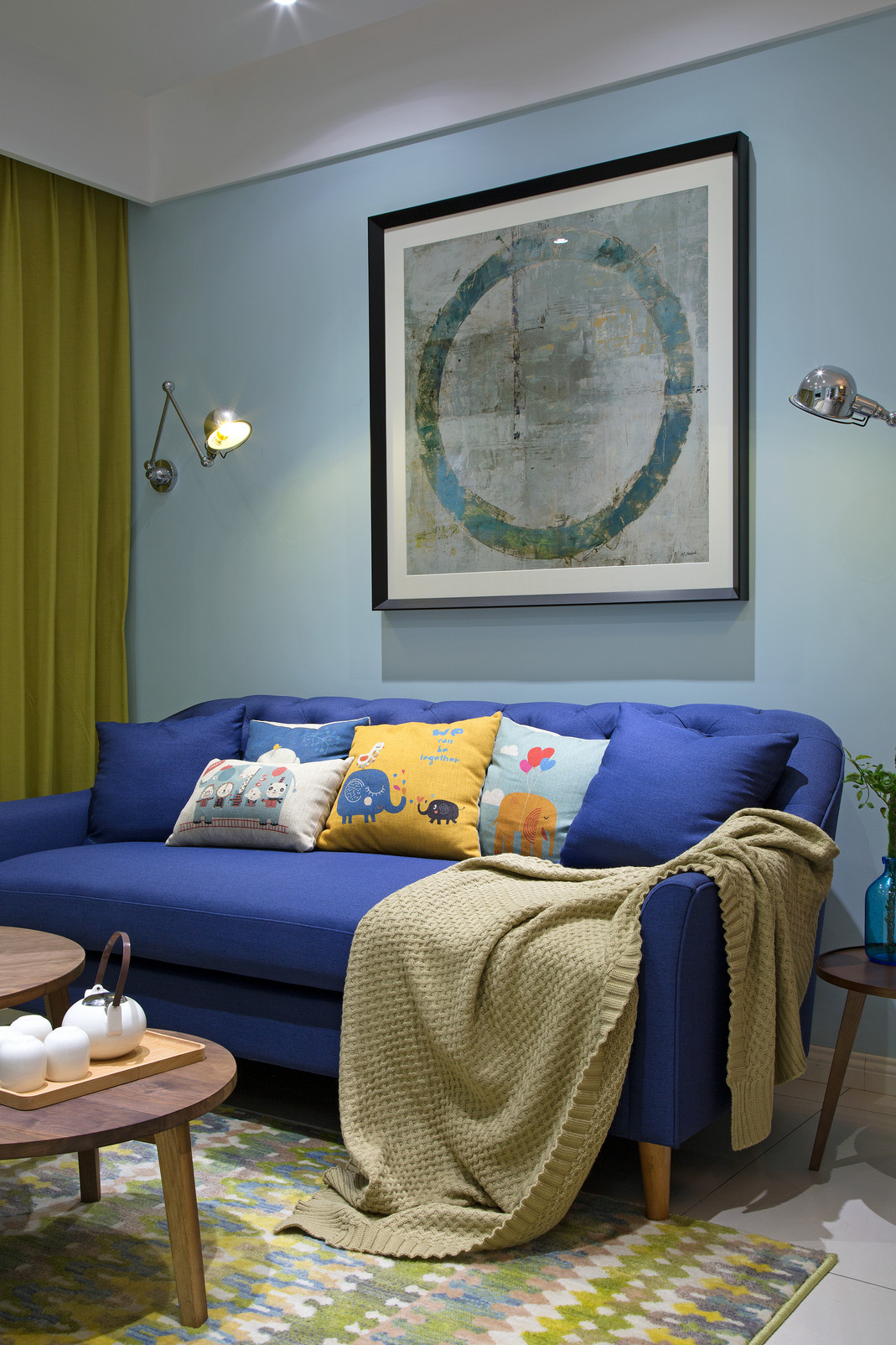 小户型清新北欧风装修蓝色沙发设计