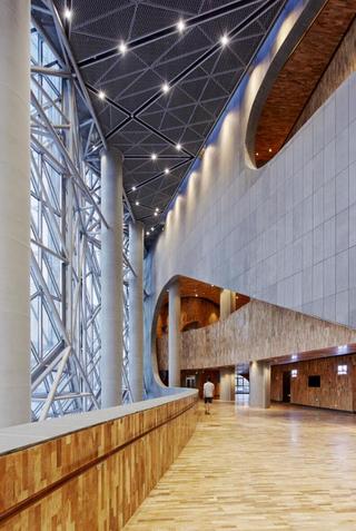 虹桥艺术中心大厅走廊设计图