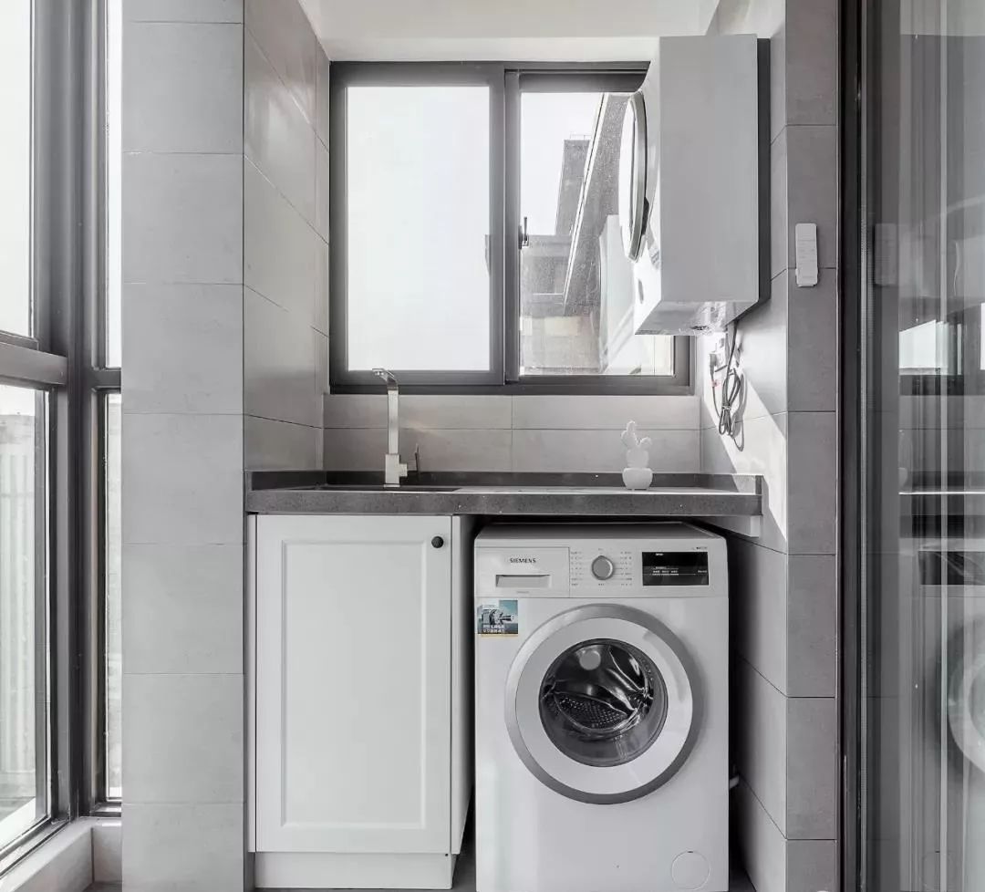 生活阳台洗衣机柜装修设计实景图_装信通网效果图