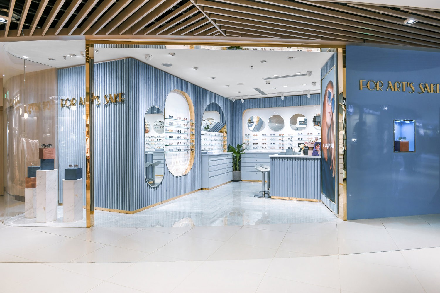 眼镜店装修效果图-河南展柜设计制作第一品牌
