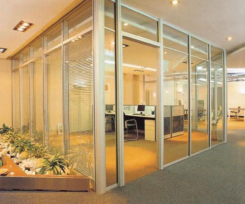 【东阳涵宇装饰】单层玻璃和双层玻璃的区别 双层玻璃窗有哪些优点