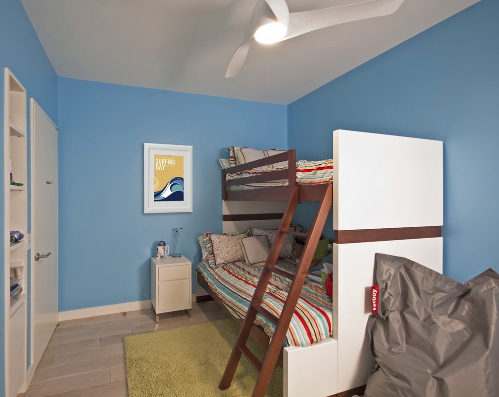 现代简约蓝色儿童房装修效果图