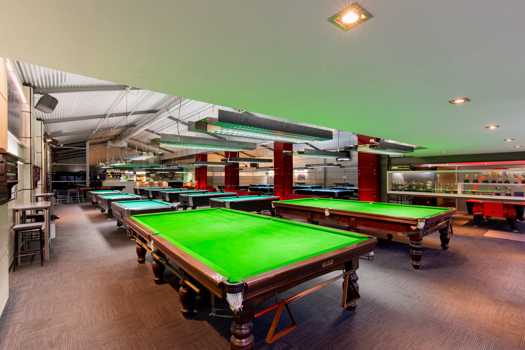 现代桌球馆装修效果图