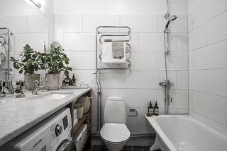 现代公寓白色卫生间装修效果图