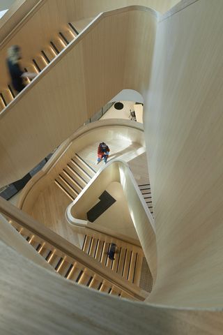 大学科研楼楼梯空间设计效果图