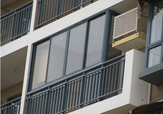 【洛阳家年华装饰】阳台封窗用什么材料 阳台封窗的作用