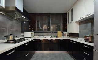 二居室现代简约风格厨房装修效果图