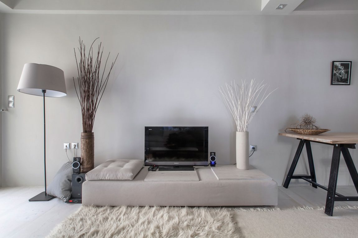 白灰色现代公寓电视背景墙装修效果图
