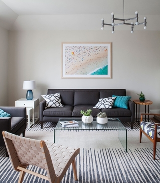 现代二居室公寓装修沙发设计图