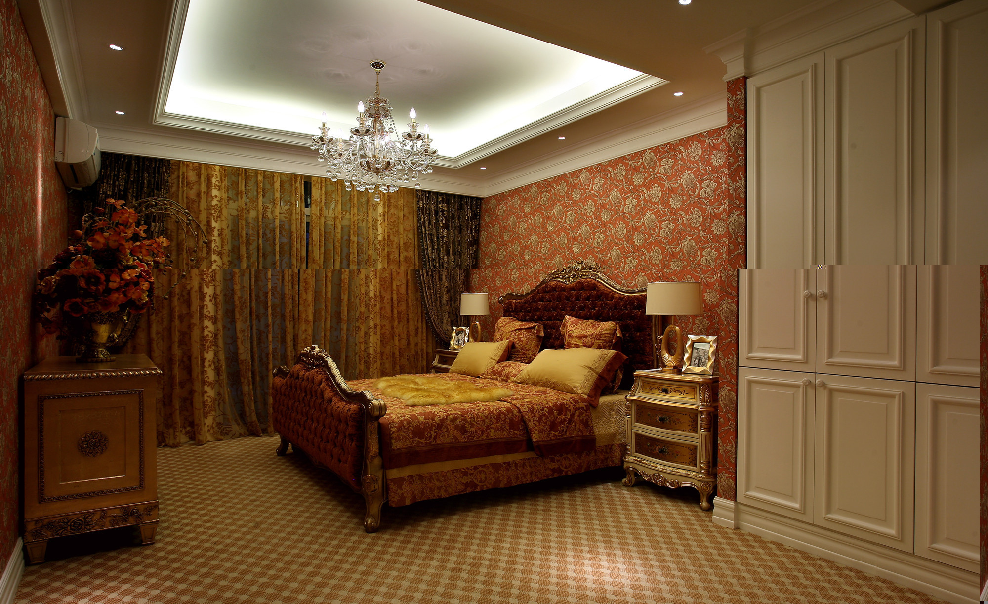 欧式风格别墅卧室装修效果图