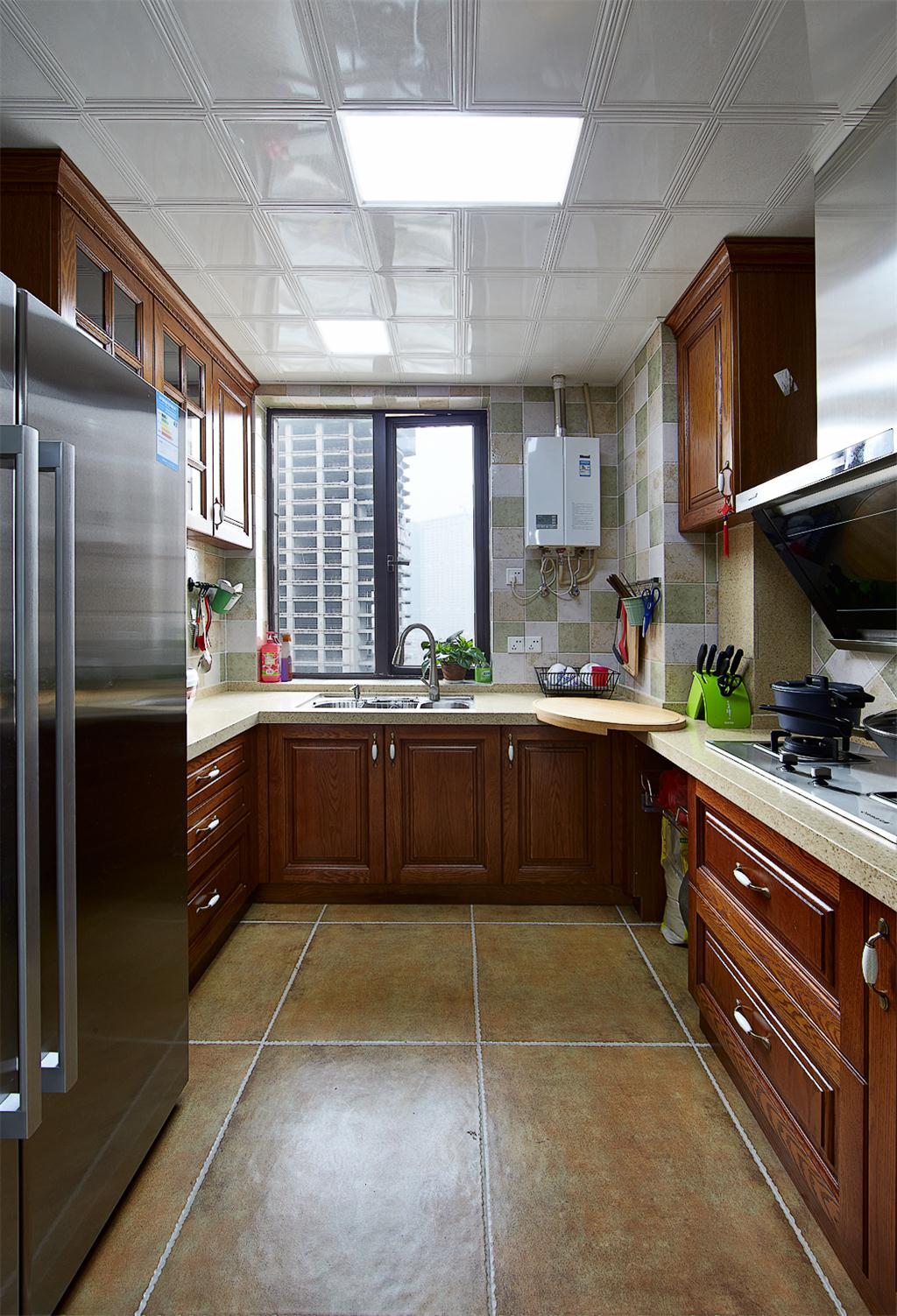 经典美式风格三居厨房装修效果图