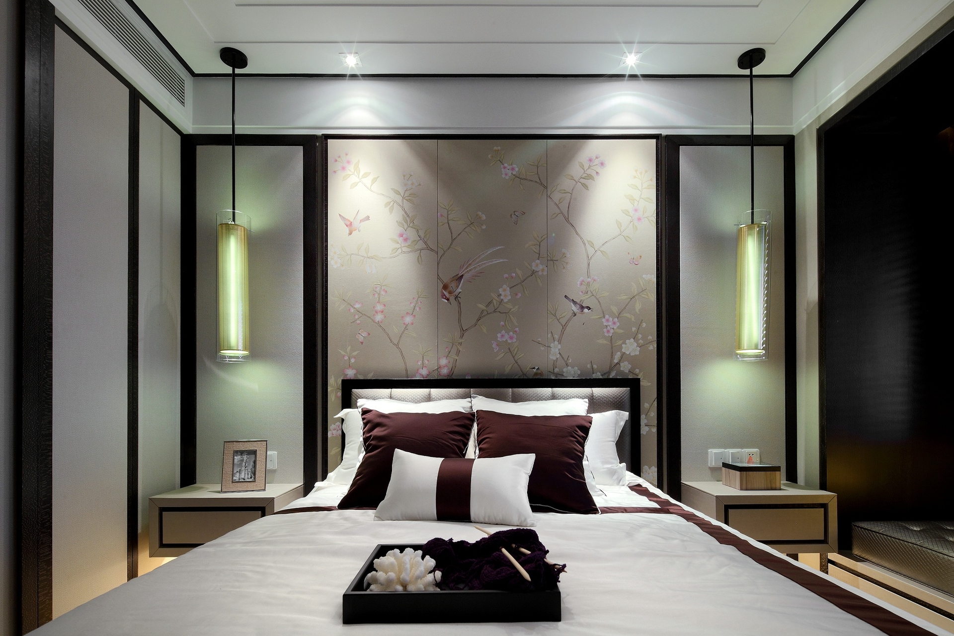 120平现代中式卧室背景墙装修效果图