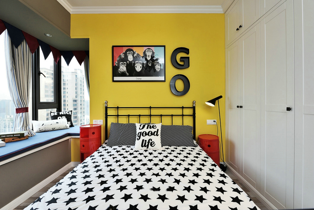 100平米装修,三居室装修,10-15万装修,混搭风格,卧室背景墙,黄色