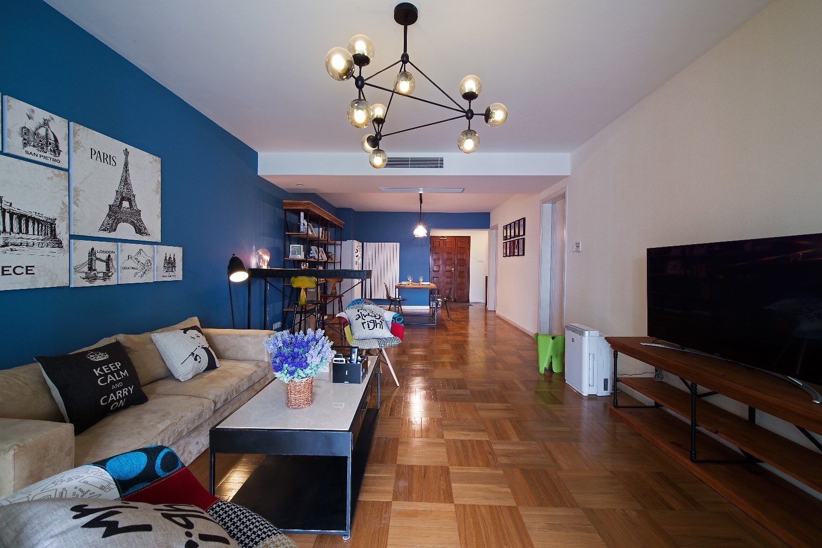 混搭风格,10-15万装修,二居室装修,120平米装修,沙发背景墙,茶几,蓝色