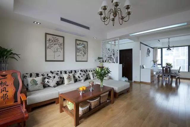 新房装修完毕,客厅装修太好看,朋友来一次夸一次!