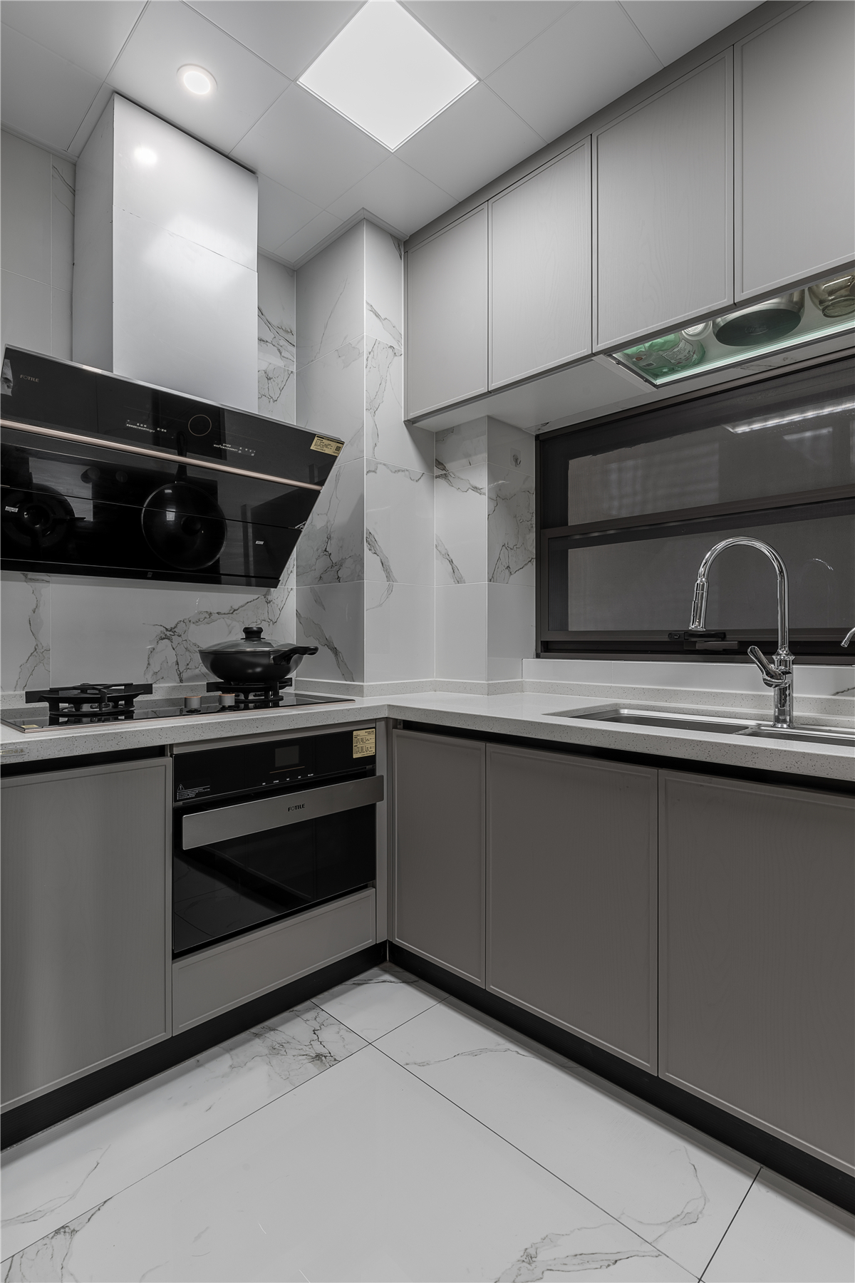 130m²现代简约厨房装修效果图