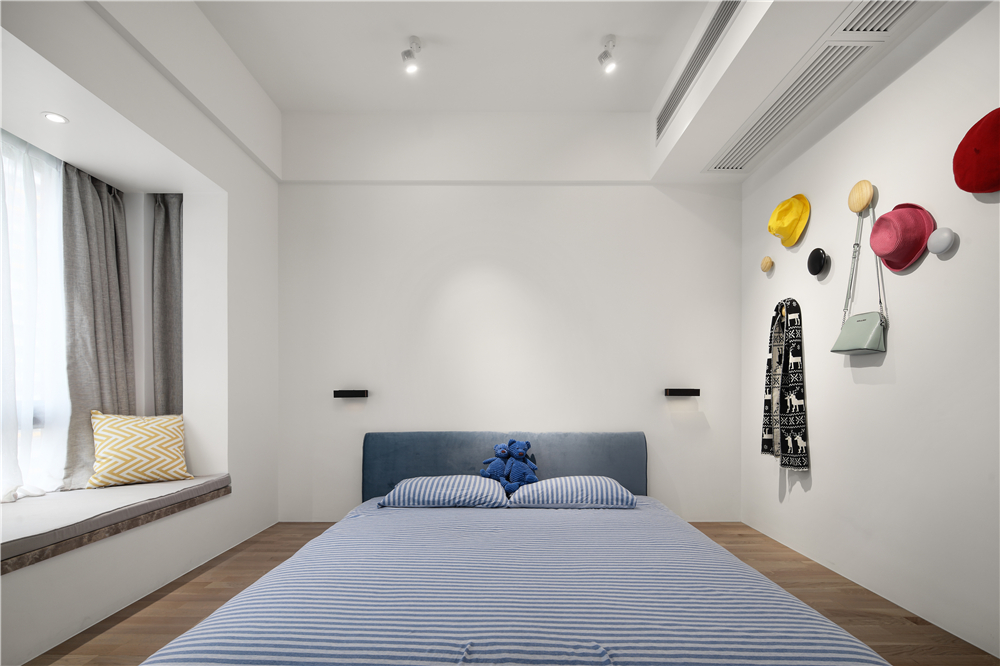 150平现代简约卧室装修效果图