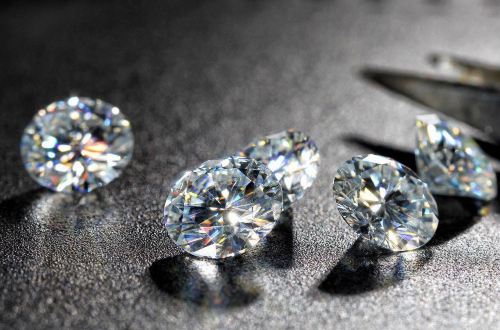 假钻石的叫啥(假钻石的价格是多少)
