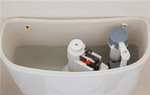 抽水马桶水箱一直流水怎么修