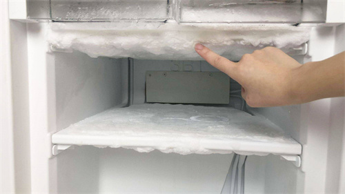 美菱冰箱清洗排水口图片