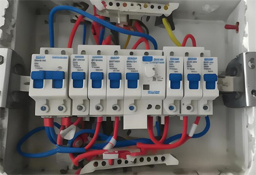 15kw380v用多大的空气开关(图4) 15kw380v用多大的空气开关(图4)
