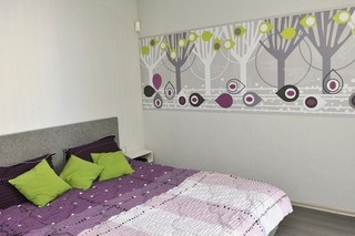 浪漫简欧风卧室 抽象画照片墙设计