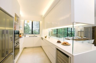 白色简约现代家居厨房案例图