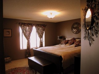 复古现代卧室印花窗帘设计