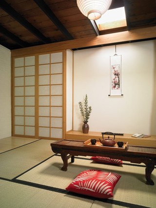 传统日式榻榻米茶室推拉门设计