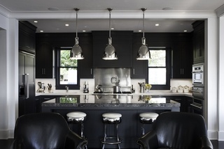 黑白配简欧风 开放式厨房带中岛设计