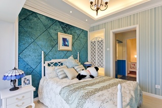 豪华地中海卧室 绒面床头背景墙设计