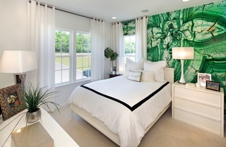 森系简欧风卧室 绿色抽象画背景墙