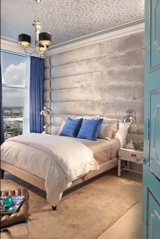 优雅欧式卧室 绒布软包背景墙设计