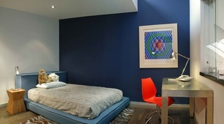 现代简欧风卧室 蓝色背景墙设计