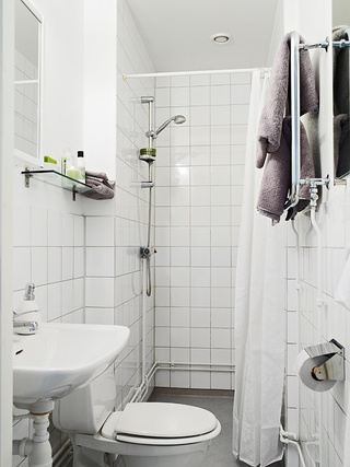 纯白简洁北欧风浴室效果图