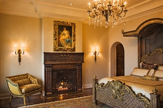 奢华复古欧式卧室 壁炉背景墙设计