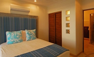温馨东南亚风情 卧室软包背景墙设计