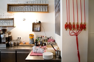现代中式厨房喜庆吊坠装饰图