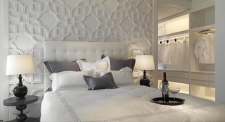 浪漫后现代风情卧室 雕花背景墙设计