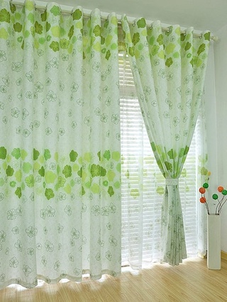 淡绿色碎花田园风客厅窗帘效果图