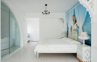 蓝白清凉地中海卧室装饰图
