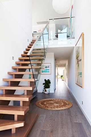 北欧复式实木楼梯设计