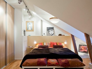 美式风格阁楼打造的卧室图