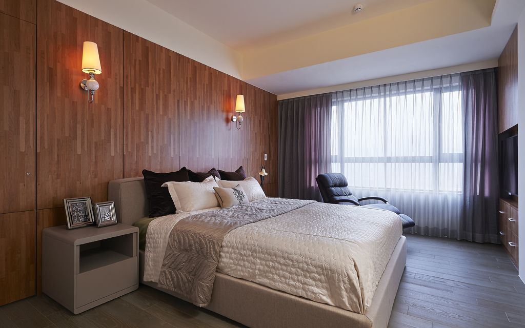 美式风格卧室实木背景墙设计