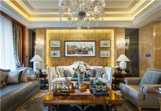 奢华古典欧式客厅 金色背景墙欣赏