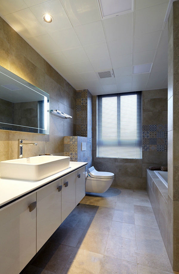 现代简约卫生间铝扣板吊顶效果图