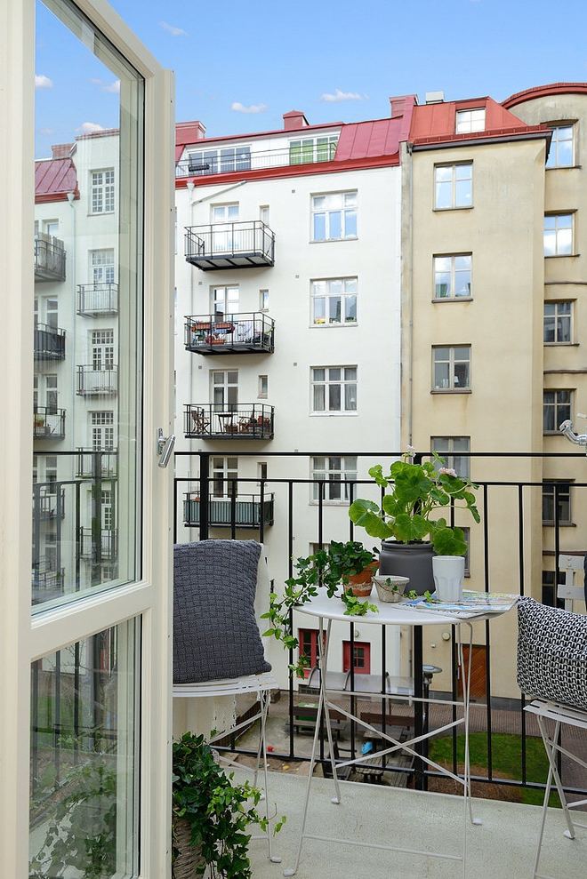 现代北欧风公寓小阳台图片