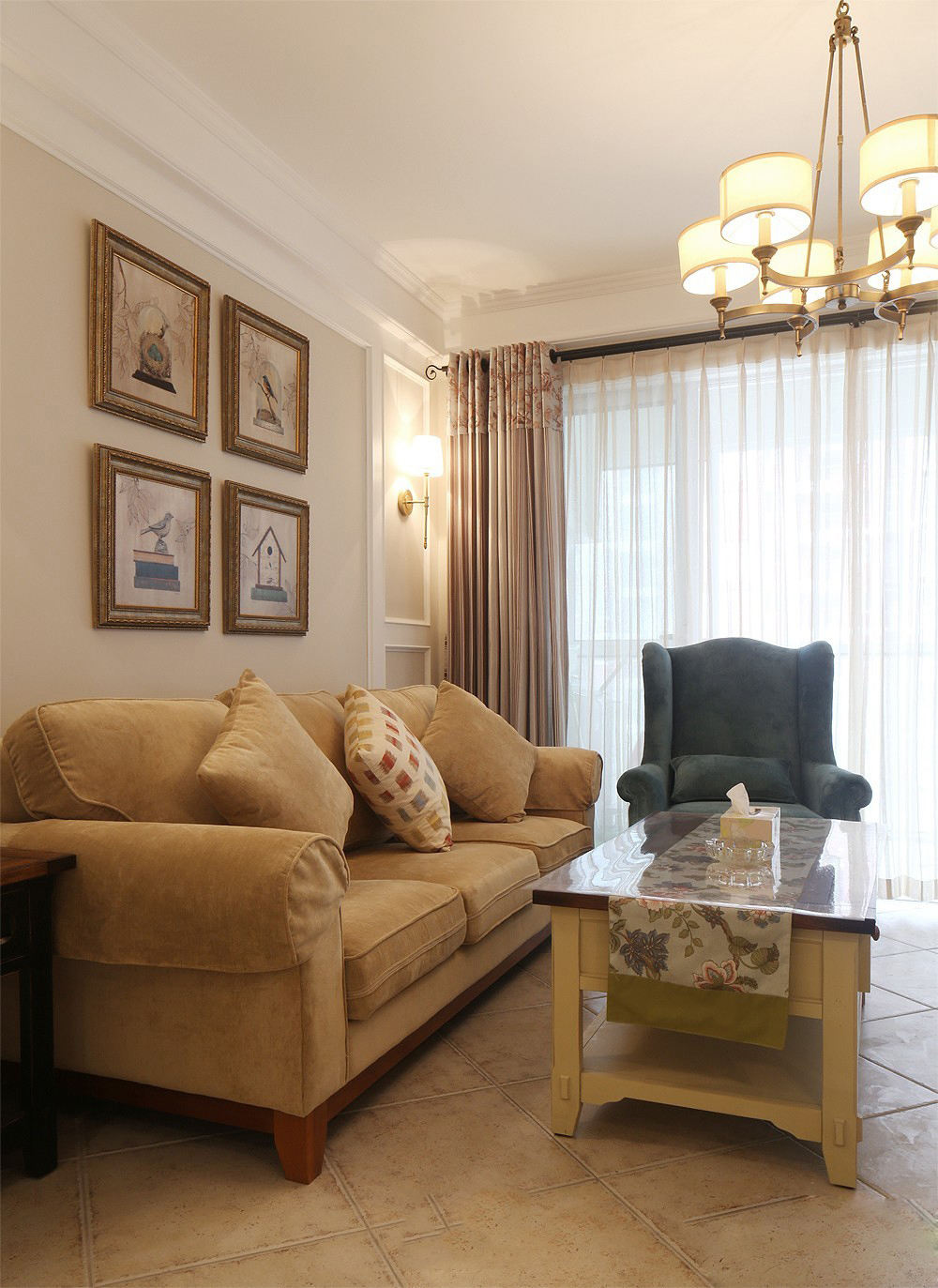 时尚美式家居客厅沙发照片墙欣赏