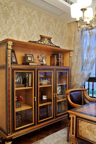 古典欧式风书房柜子设计
